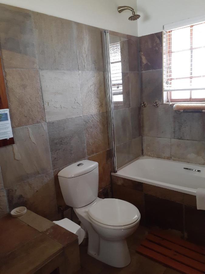 Sandstone Chameleon Guest House Fouriesburg Exterior photo
