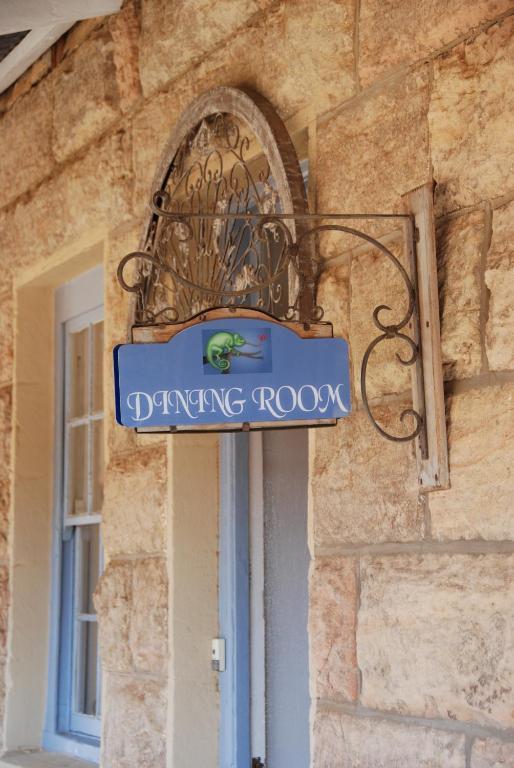 Sandstone Chameleon Guest House Fouriesburg Exterior photo